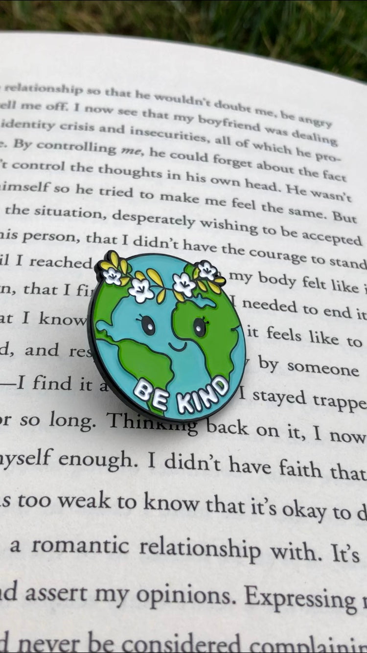 Weltkugel Button/Pin